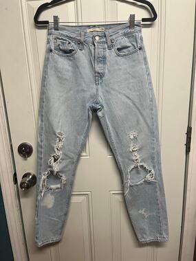 Levi’s wedgie women’s jeans, Buttonfly size 25 waist